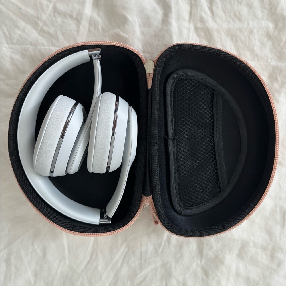 Beats by Dre White Over-Ear Headphones